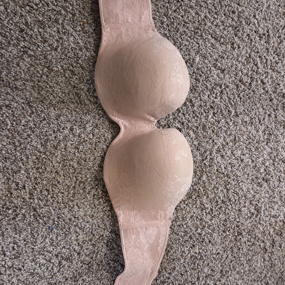 Victoria's Secret Light Pink Bra